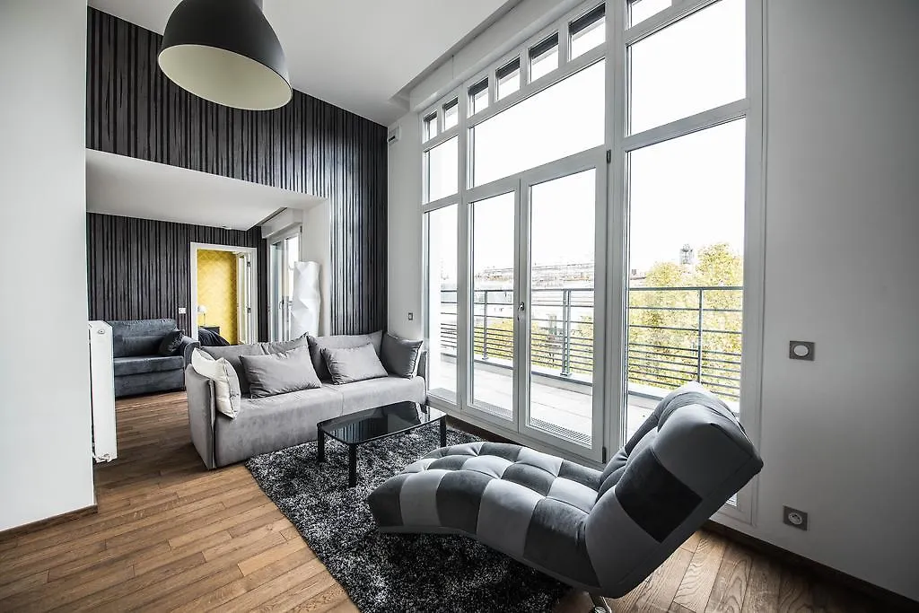 Clichy Apartament *