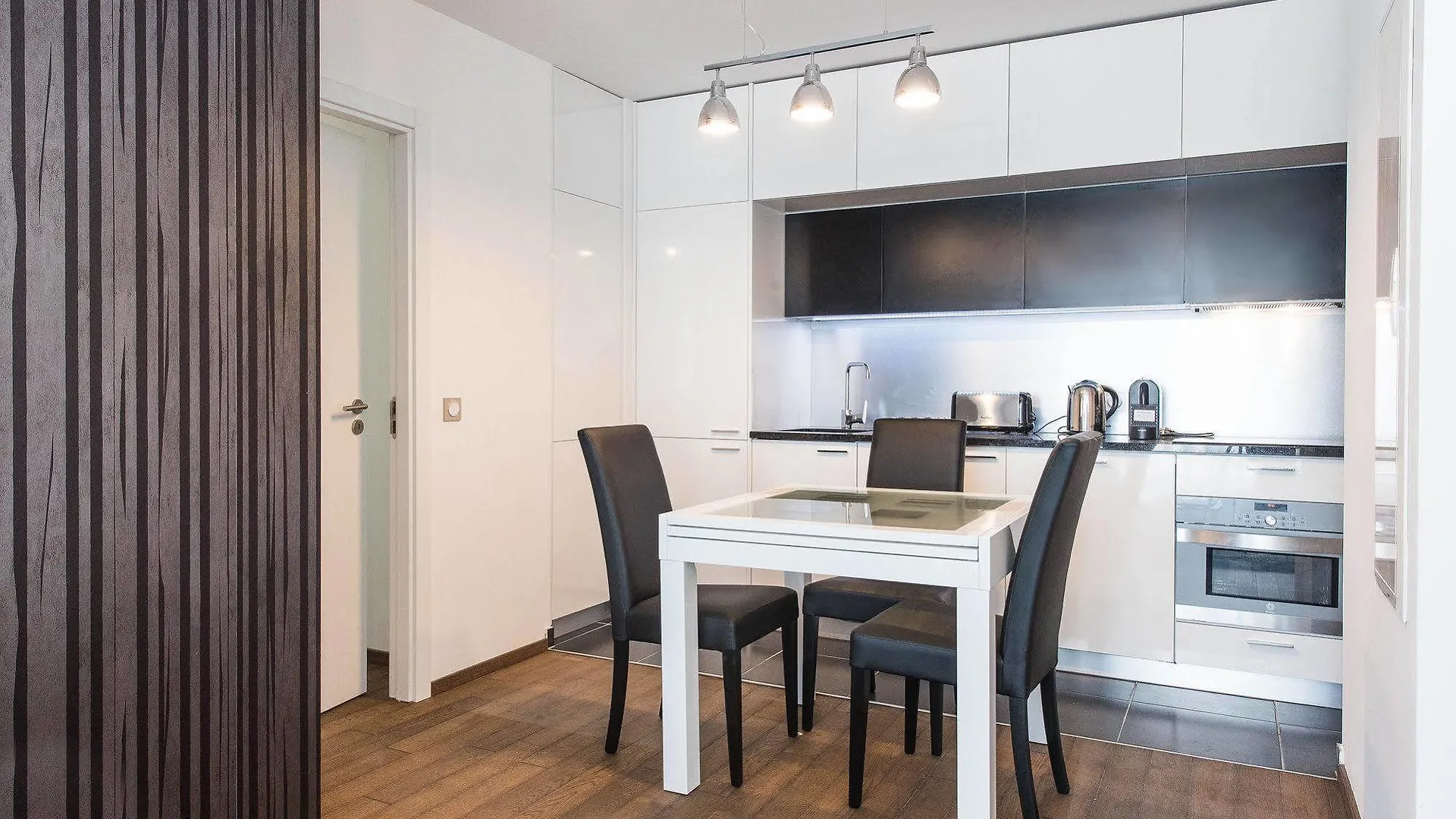 Apartament Clichy *
